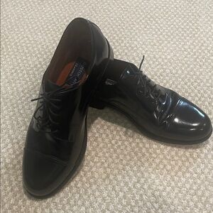 Bostonian Black Leather Lace-up Oxfords